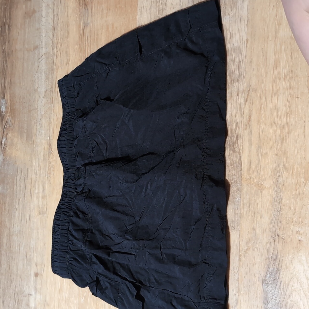 Shorts - Picture 2 of 3